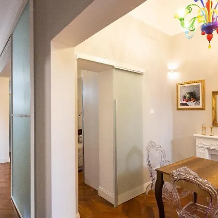 Apartment Gregoriana Luxury In *