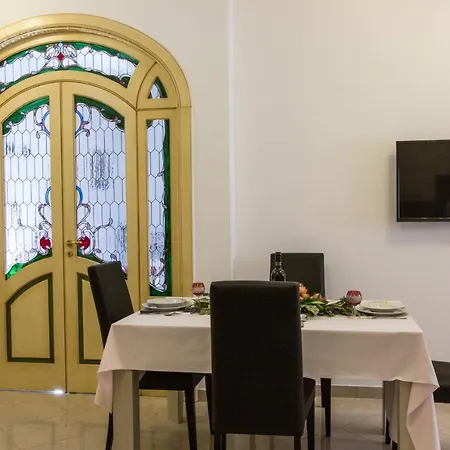 Apartment Apartment Center Of Rome Near Vatican And Trastevere Garage Included In The Price Top Place For Jubilee Rome