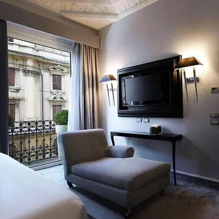 Leon's Place In Hotel 4*