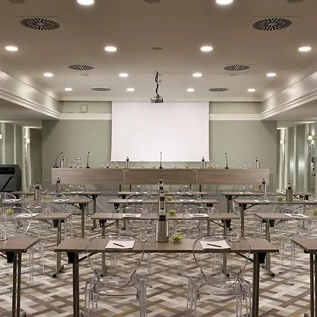 Leon's Place In Hotel Rome