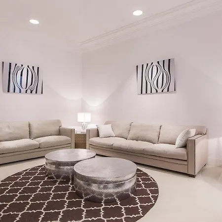 Pantheon Exclusive-rental In Apartment Rome