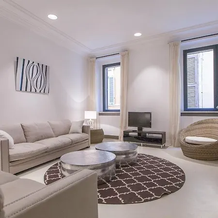 Pantheon Exclusive-rental In * Rome