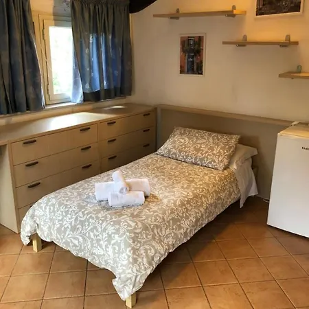 Domus Santa Caterina Guest house