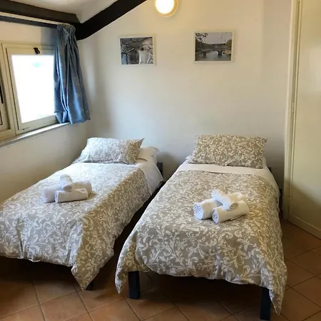 Domus Santa Caterina Guest house