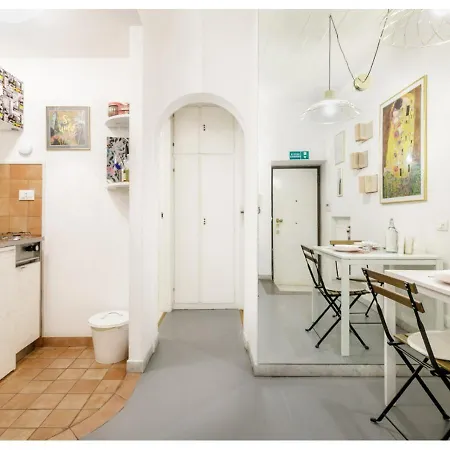 Pied-a-terre Domusuite Rhome Colosseo *