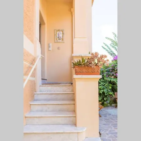 Romantica With Balcony Near San Giovanni Roma