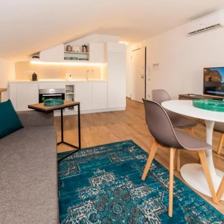 Apartment Aurelia Antica & *