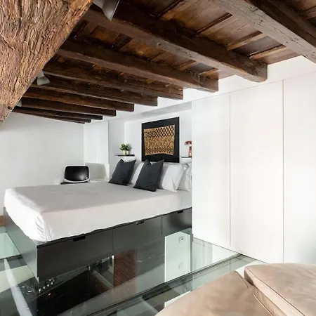 Iflat Art In The Heart Of Apartment