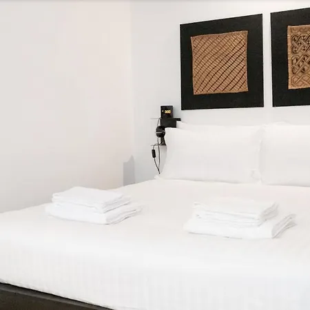 Iflat Art In The Heart Of Apartment