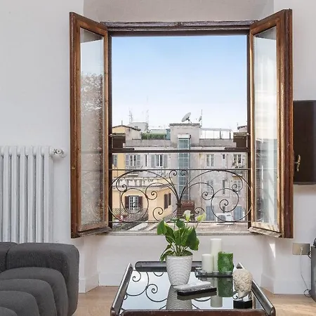 Giulio Cesare Penthouse In * Roma