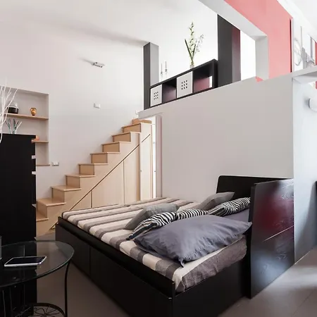 Apartment Homehouse Santamaura - San Pietro Rome