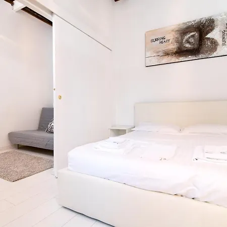 Apartment White Ostilia *
