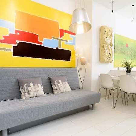 White Ostilia Apartment Rome