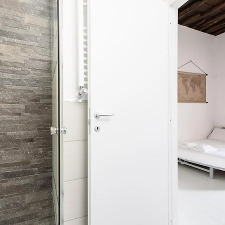 White Ostilia * Rome