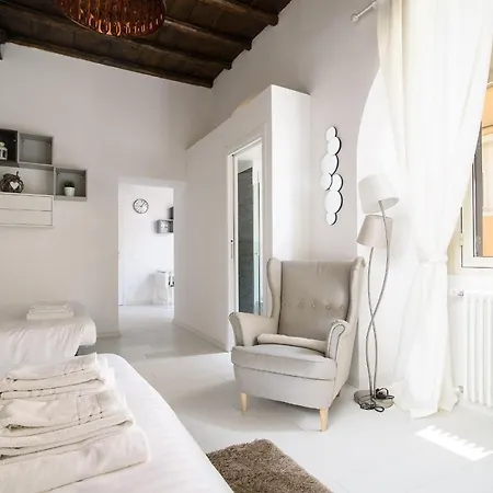 White Ostilia * Rome