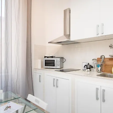 Apartment White Ostilia