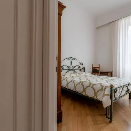 Apartment Carosi Apartment, Via Del Viminale *