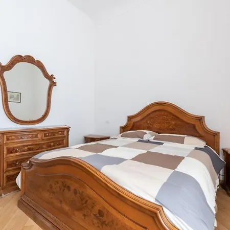 Apartment Carosi Apartment, Via Del Viminale Rom