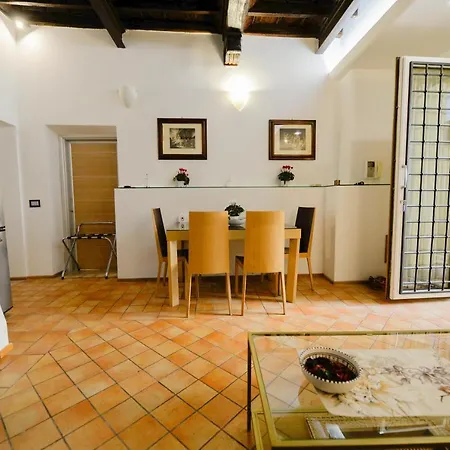 Apartahotel Campo De Fiori Relais