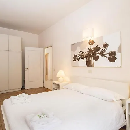 Falconieri Apartment *