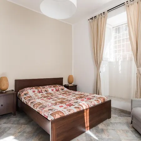 Domus Maximo Apartment *