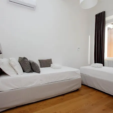 Apartment Torre Argentina - Panoramic Penthouse For 8 People With Wonderful Terrace Rome