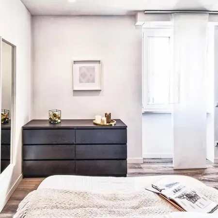 Vatican Luxury Home Jacuzzi Apartment
