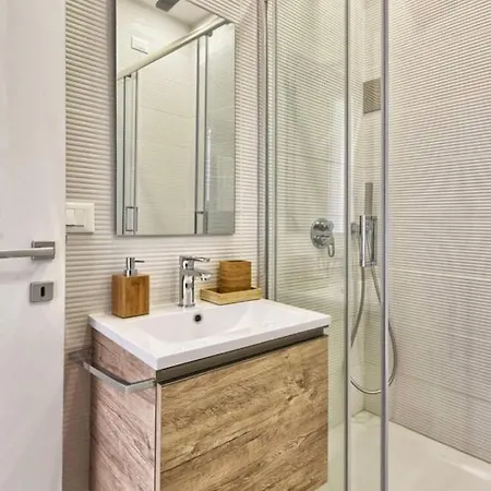 Vatican Luxury Home Jacuzzi