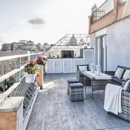 Vatican Luxury Home Jacuzzi Apartment