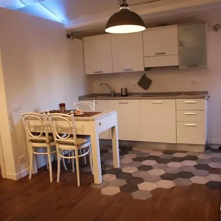 Cozy Studio In Trastevere Διαμέρισμα *