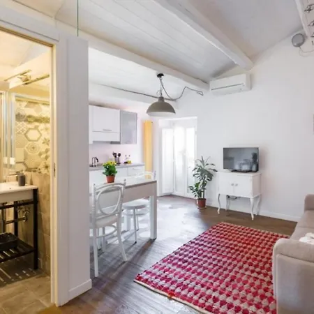 Cozy Studio In Trastevere Rom