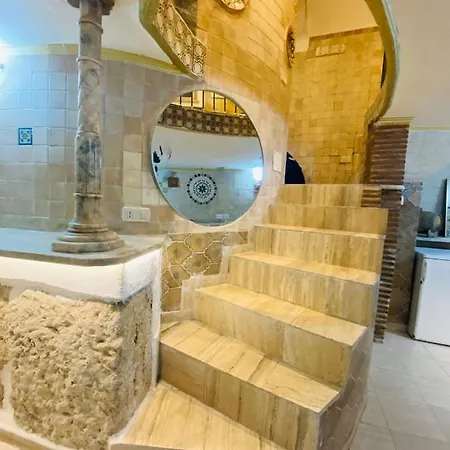 Ancient Mansion Roma