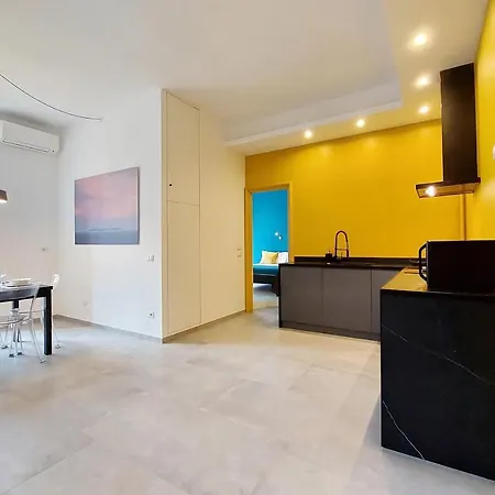 Bright Cupolone View Apartment Rome