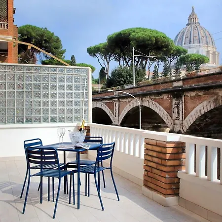 Apartment Bright Cupolone View Rome