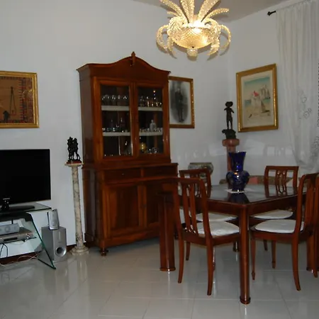 Sessoriana Bed & Breakfast *