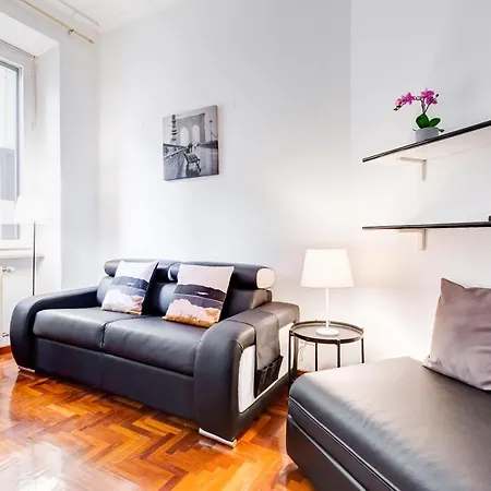 Large And Bright Amazing View Basilica San Giovanni In Laterano Apartment Rome