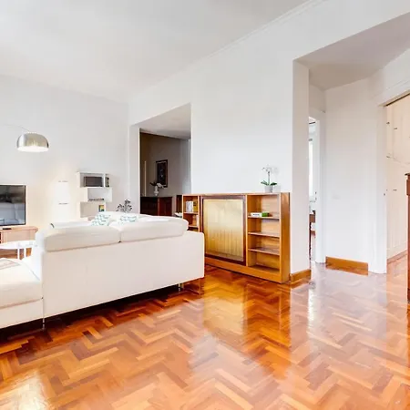 Large And Bright Amazing View Basilica San Giovanni In Laterano Apartment