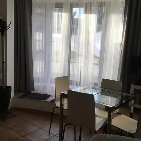 Vicino Ifo Intero * Rome