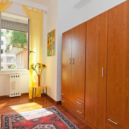 Apartment Pateras Flower-rental In Rome