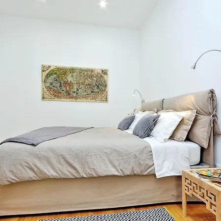 Daire Deza Cozy Place Ripetta Roma