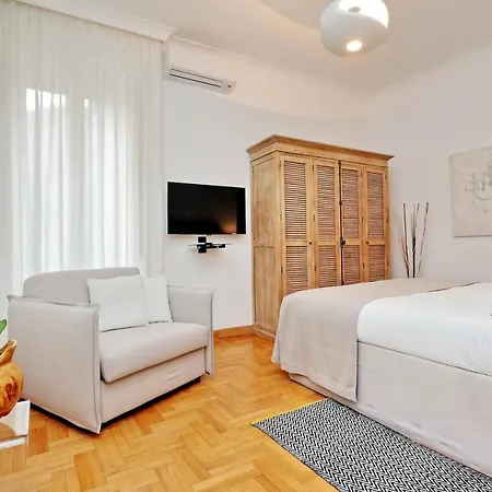 Deza Cozy Place Ripetta * Roma