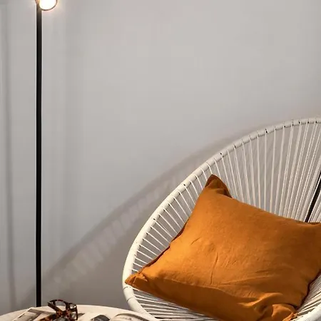 N - Space Modern Guestrooms Гостевой дом *