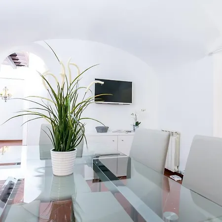 Orbitelli 15 - My Extra Apartment *