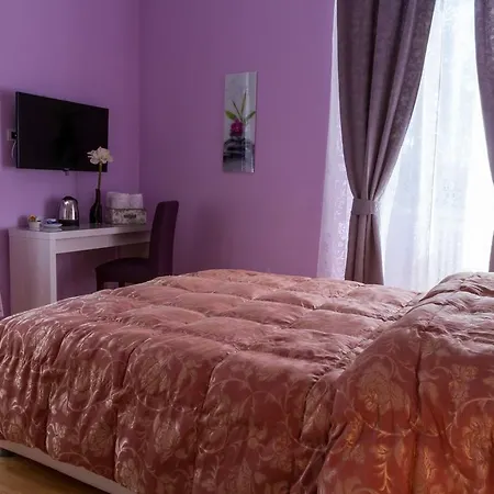 Bevilacqua Bed Santa Croce Bed & Breakfast *