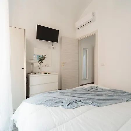 Flat 07 - New Opening Rome