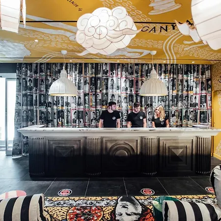 Mama Shelter Hotel