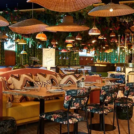 Hotel Mama Shelter 4*