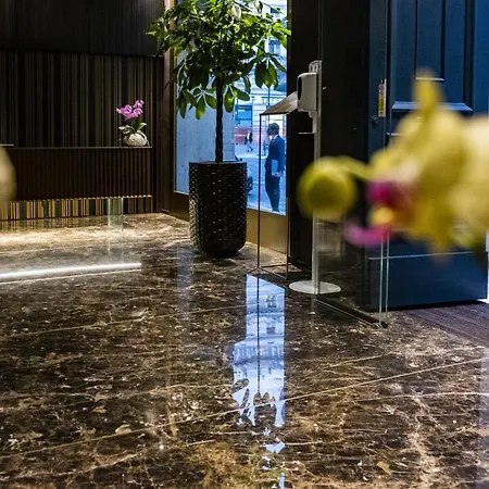 U-visionary Hotel