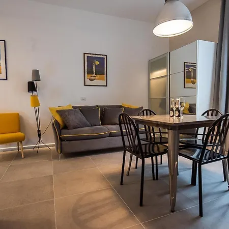 Cosy In The Greenest Corner Of Trastevere Apartment Rome