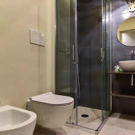 San Giovanni Apartment *